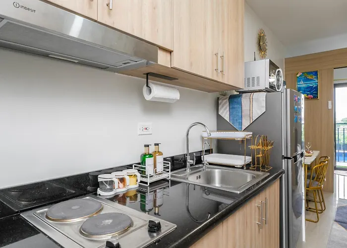 3 Condos*8 Beds*3 Bathrooms*3 Kitchens*4 Pools*@ Shore2 Moa * Manila